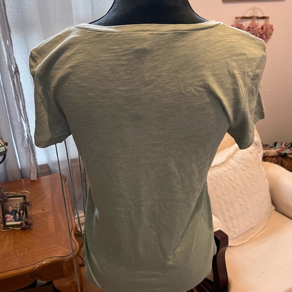 CHELSEA & VIOLET ROCKER CHIC TEE - Picture 2 of 5